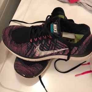 2 pairs Nike Flyknit